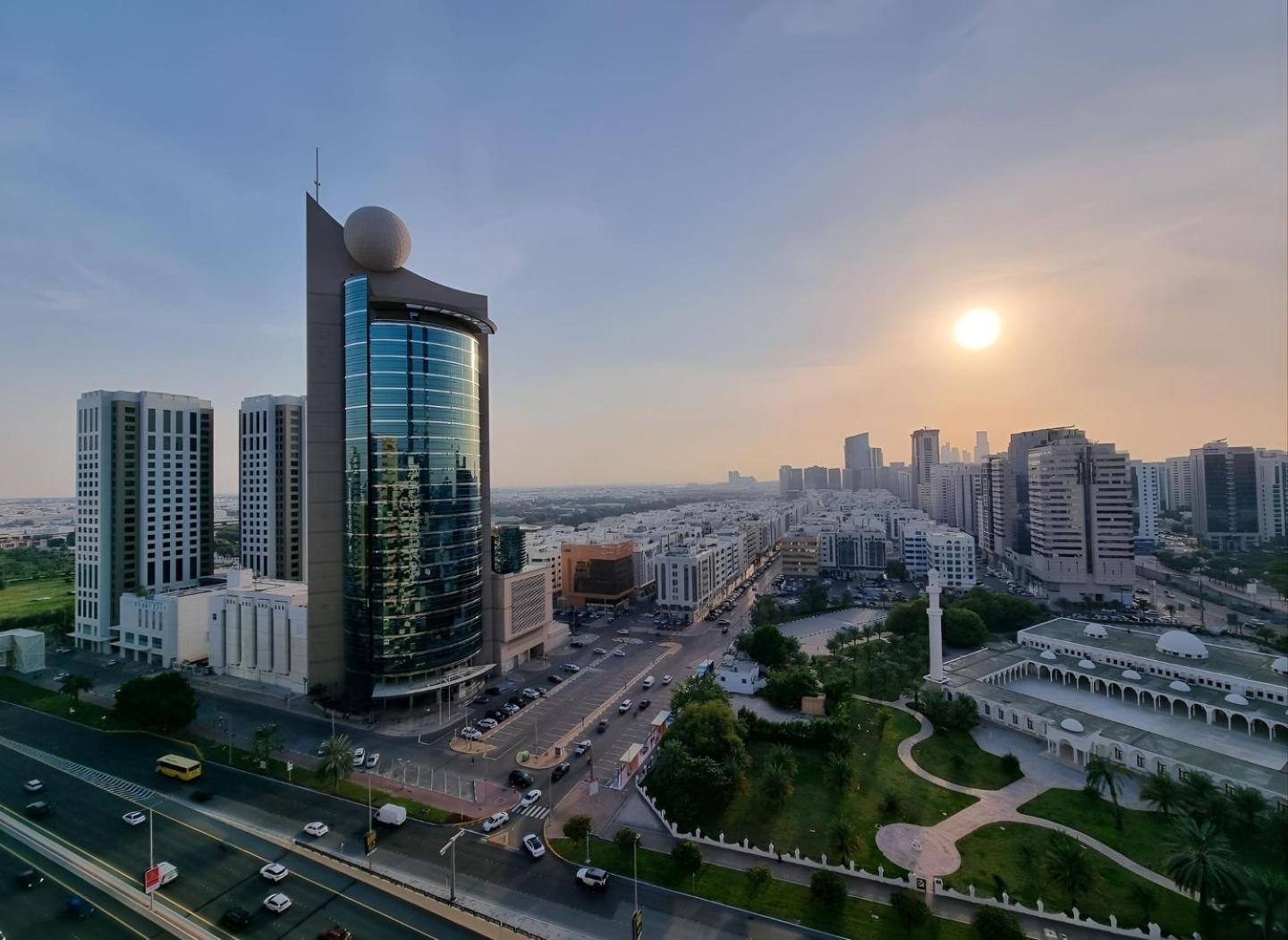 Hostel Wonder Balcony - Heart Of Abu Dhabi